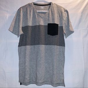 Express | Men’s Medium T-Shirt